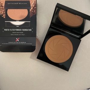 Smashbox Foundation